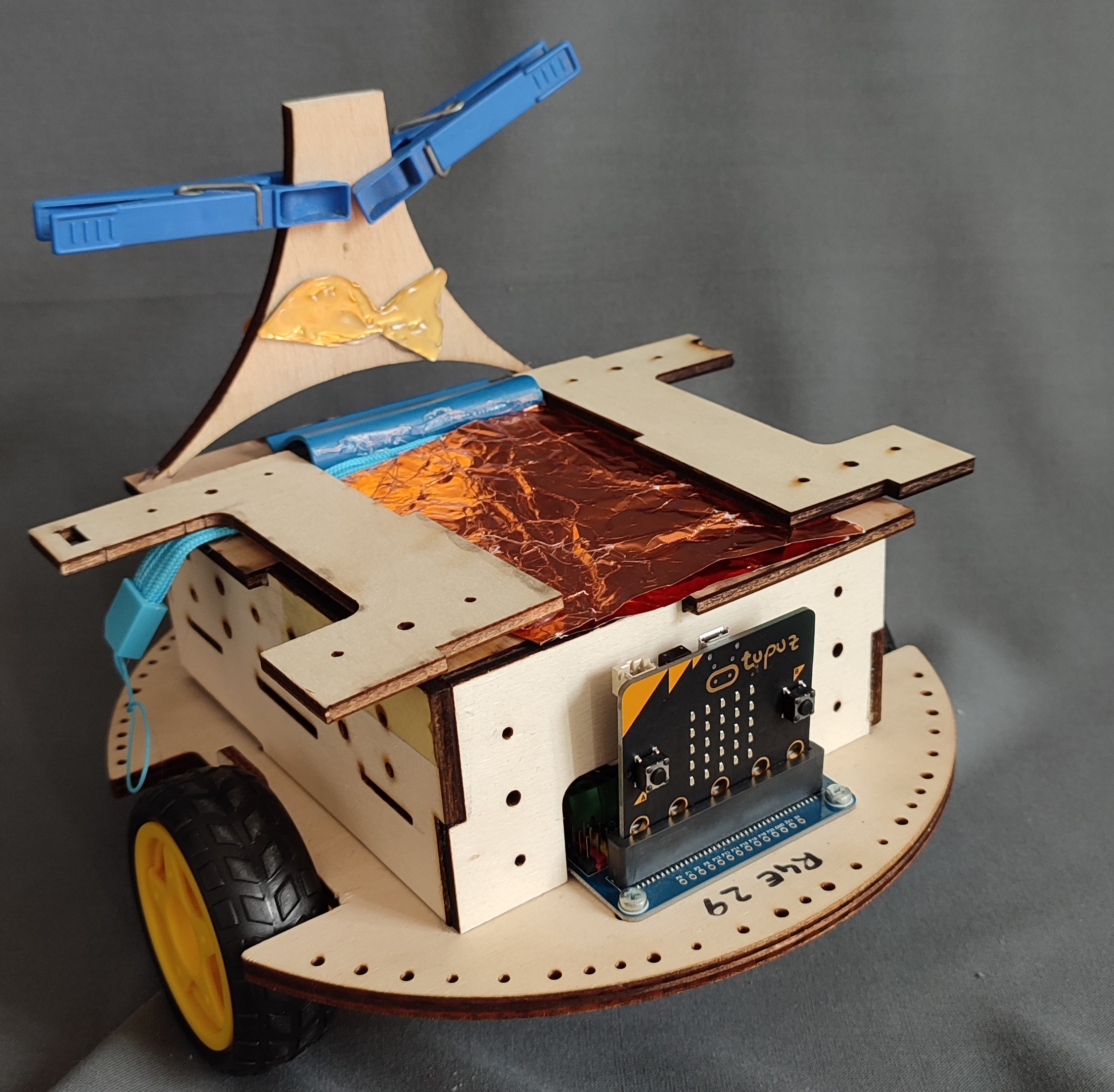 robo4earth carousel-robo4earth-8.jpg